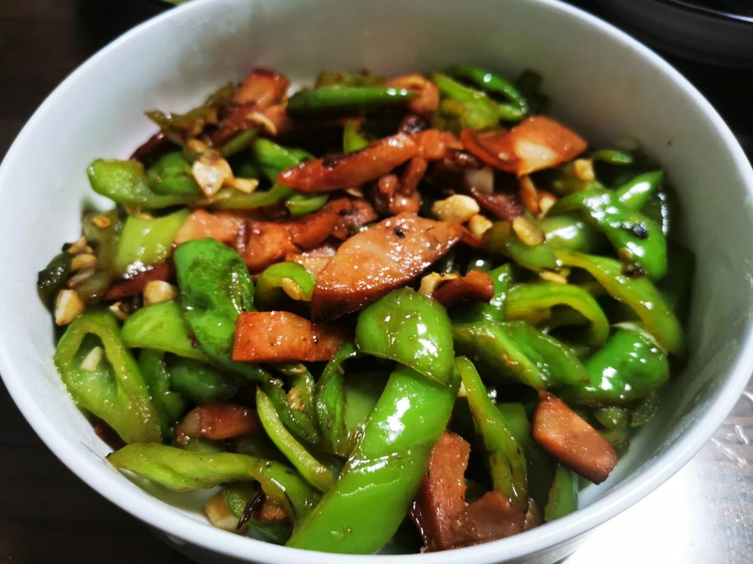 辣椒炒火腿肠