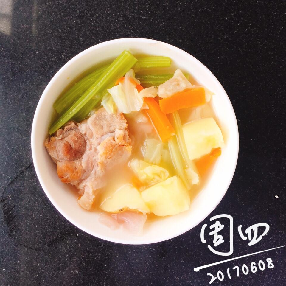 「问题餐厅」鲜甜蔬菜汤・ポトフ