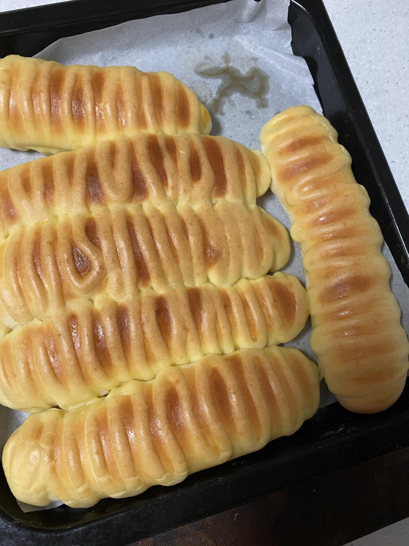 面包房里最受欢迎的毛毛虫面包