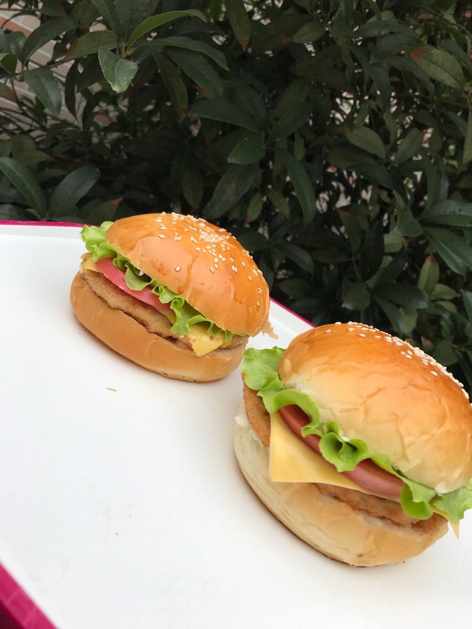肯德基早餐汉堡轻松在家做 ---『玉米鸡肉汉堡包』