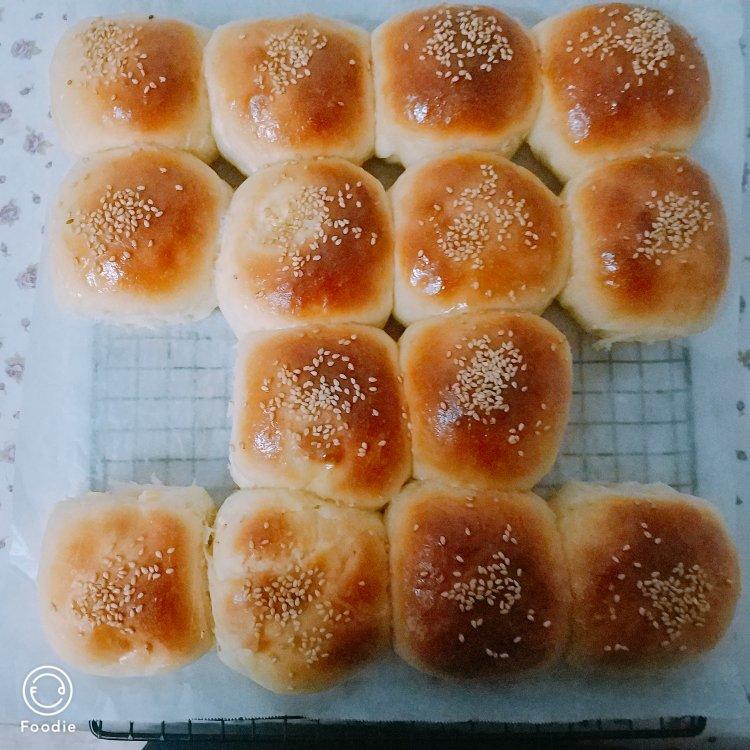 家常版蜂蜜小面包 搭配热牛奶营养早餐好味道 做法简单味道好