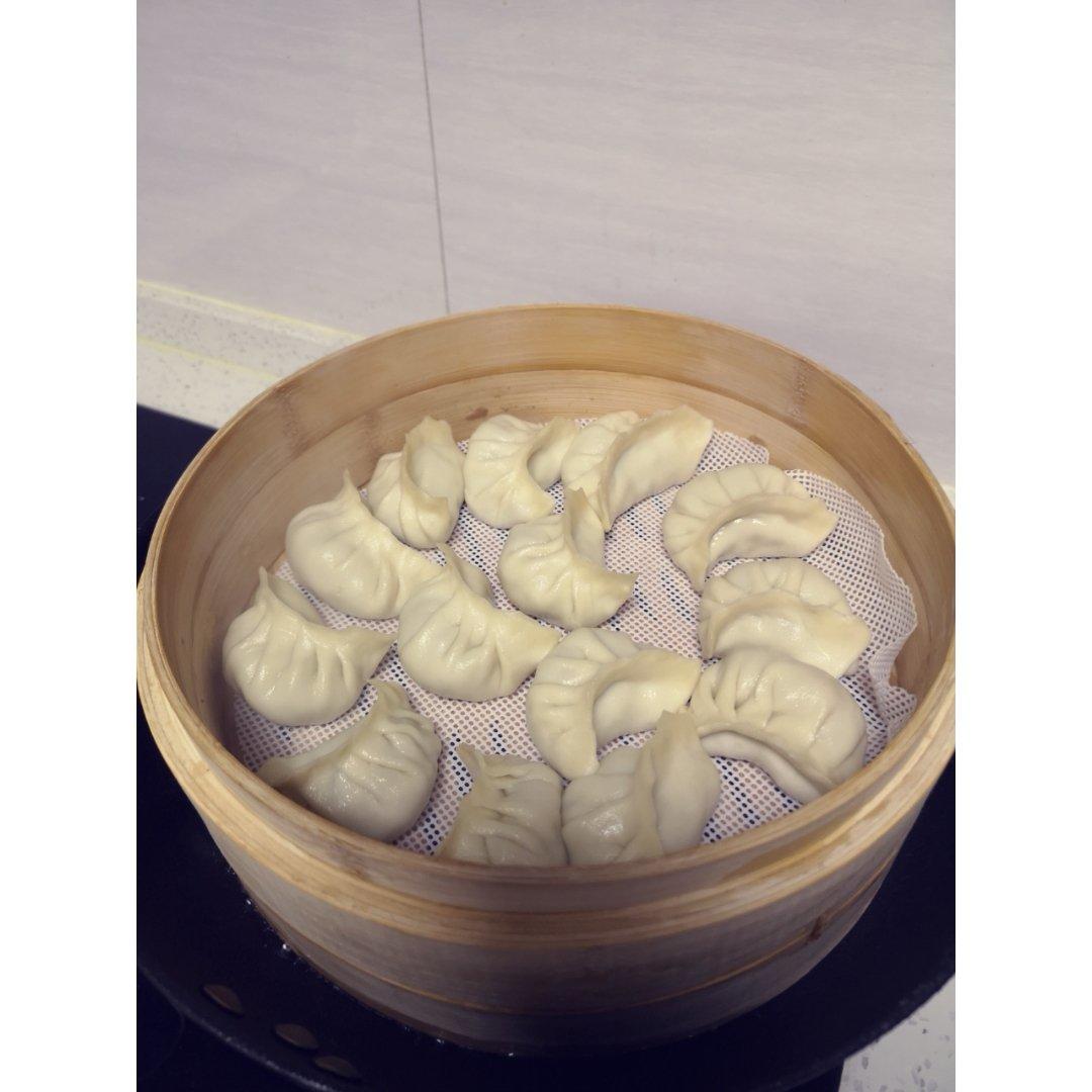 韭菜猪肉饺子(最简单最好吃又最多汁的饺子)