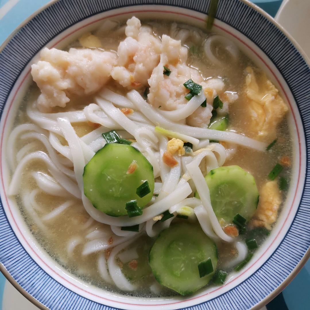 低卡饱腹、鲜美又爽口的黄瓜虾滑汤，减脂必备