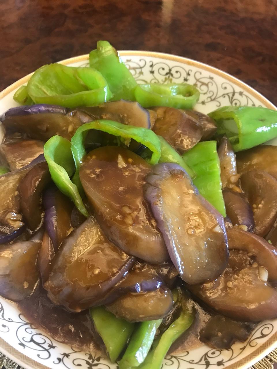 红烧茄子（教你炒茄子不变色的小妙招）