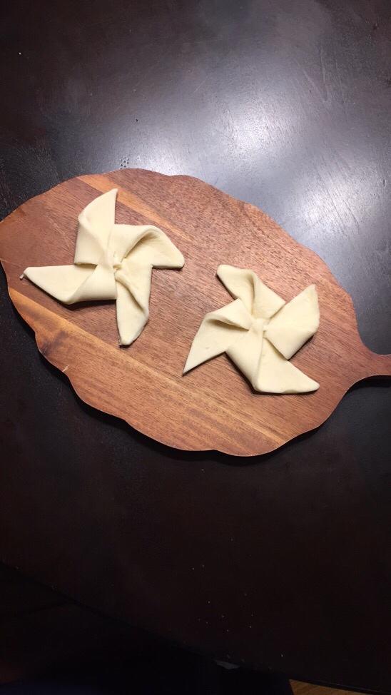 基础千层酥皮做法--附果酱酥、风车酥、蝴蝶酥和羊角酥整形