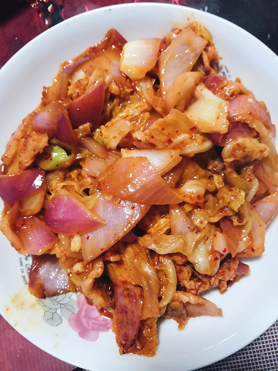 辣白菜炒五花肉