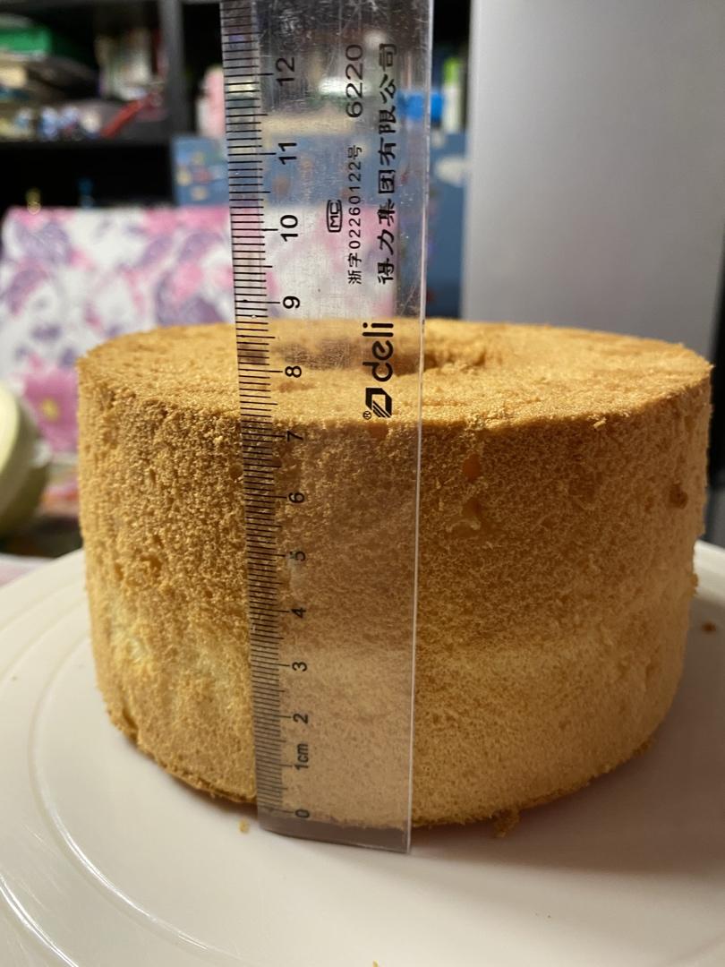 超简单完美戚风蛋糕（6寸2蛋）附打发、翻拌、脱模视频