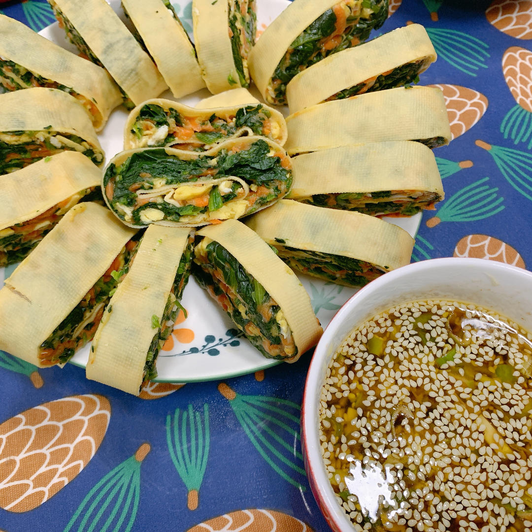 菠菜鸡蛋卷
