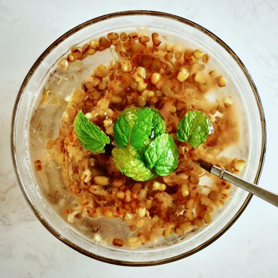 夏日低卡饮品～薄荷木莲冰爽牛奶燕麦脆