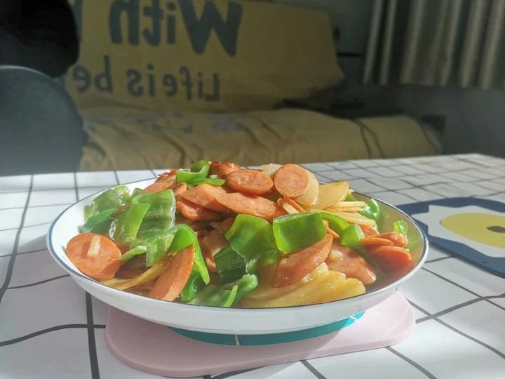 土豆片炒火腿肠