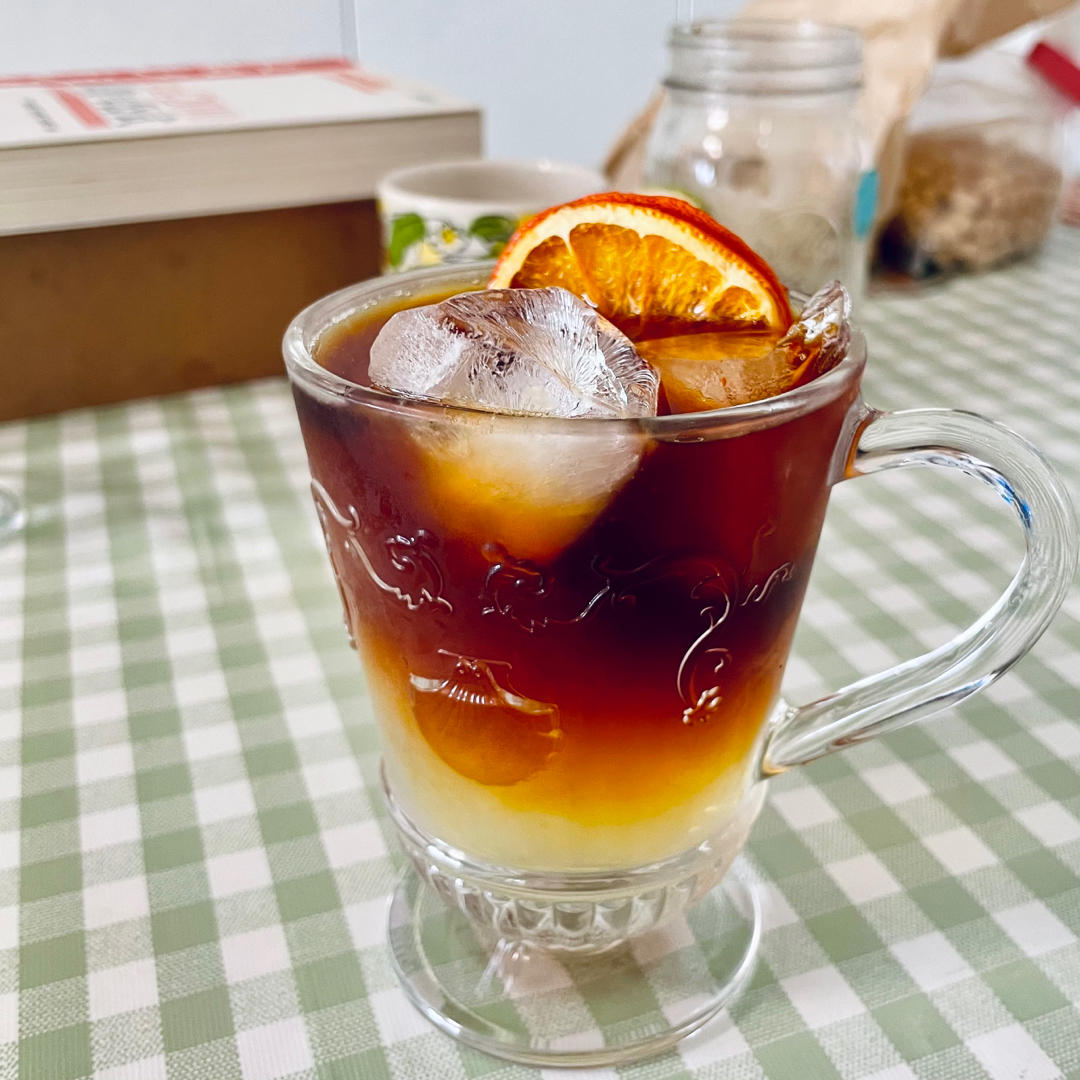 椰子水冰摇咖啡