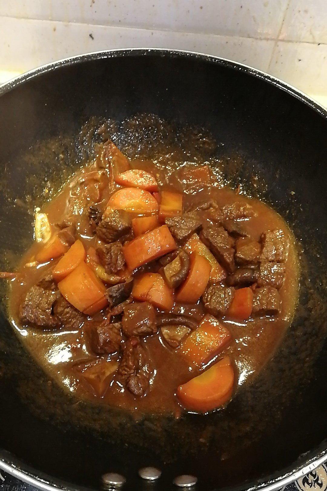 胡萝卜土豆烧牛腩