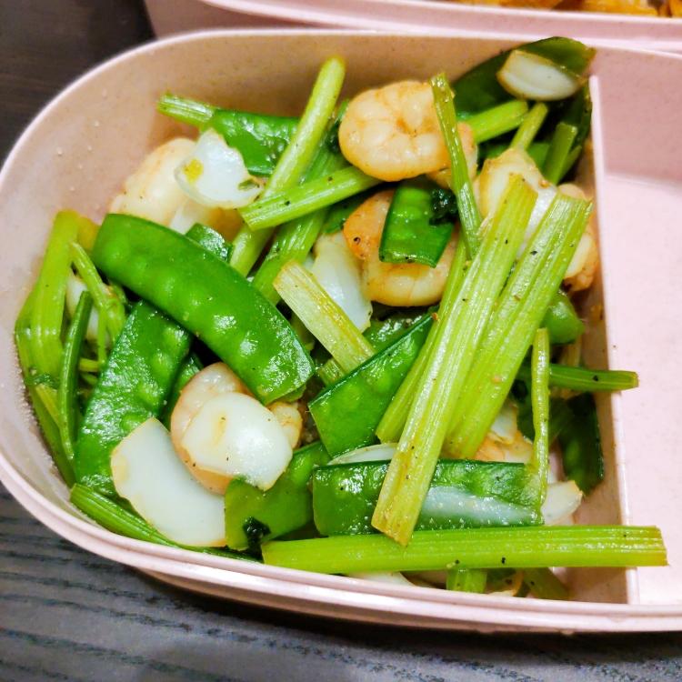 百合香芹荷兰豆炒虾仁