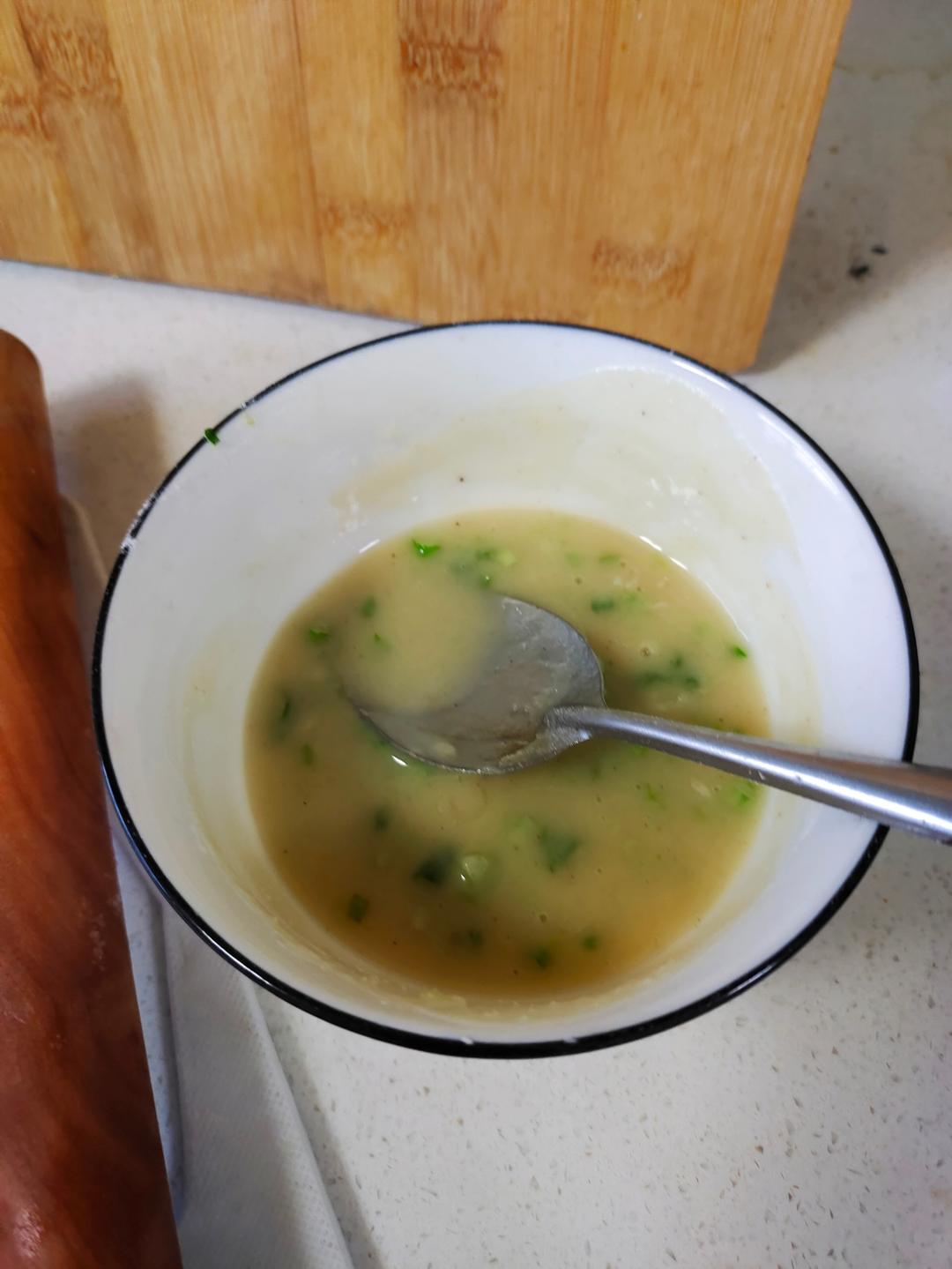 烙饼不硬的小窍门 掌握了你也能看出柔软多层凉了不硬的小油饼