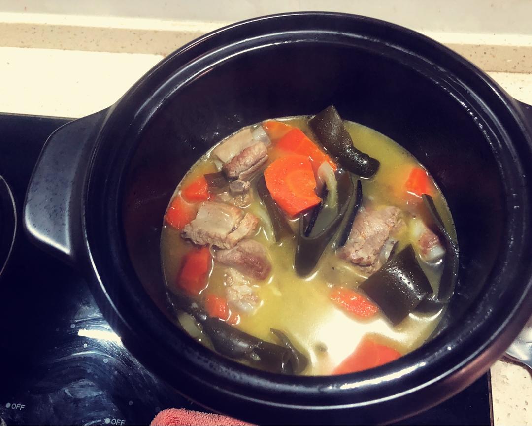 海带胡萝卜排骨汤