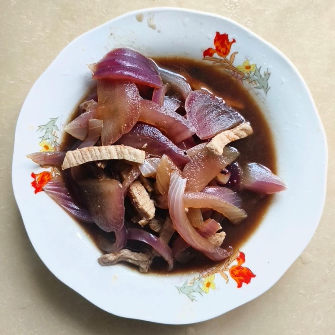 洋葱炒肉