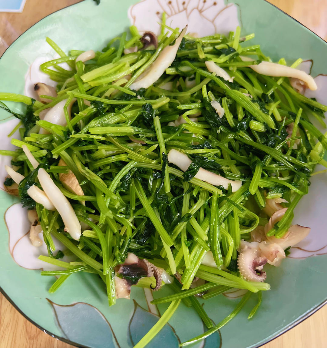 芹菜鱿鱼丝