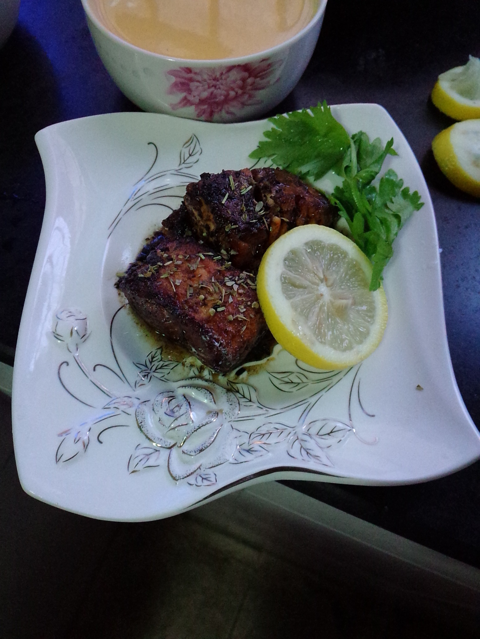 香蒜奶油煎三文鱼