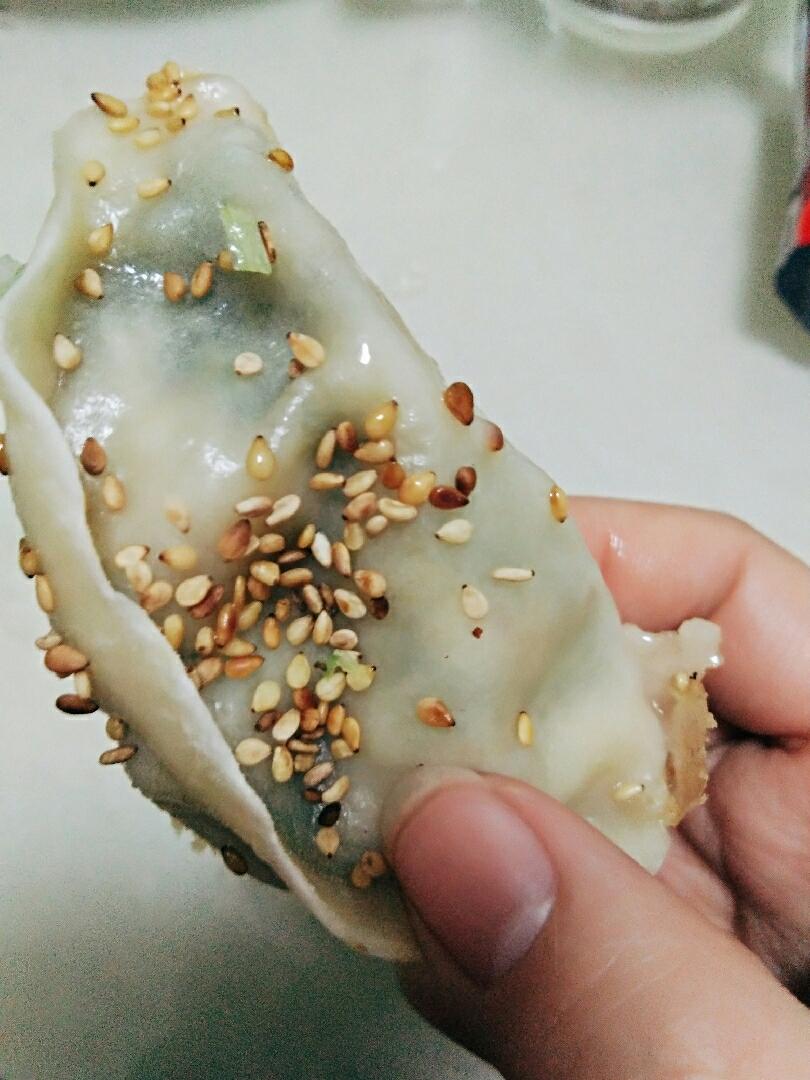 虾仁水煎饺的做法 步骤4