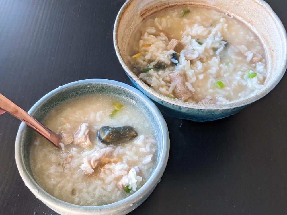 妈妈👩教我做的皮蛋瘦肉粥🥣简单快捷美味😋
