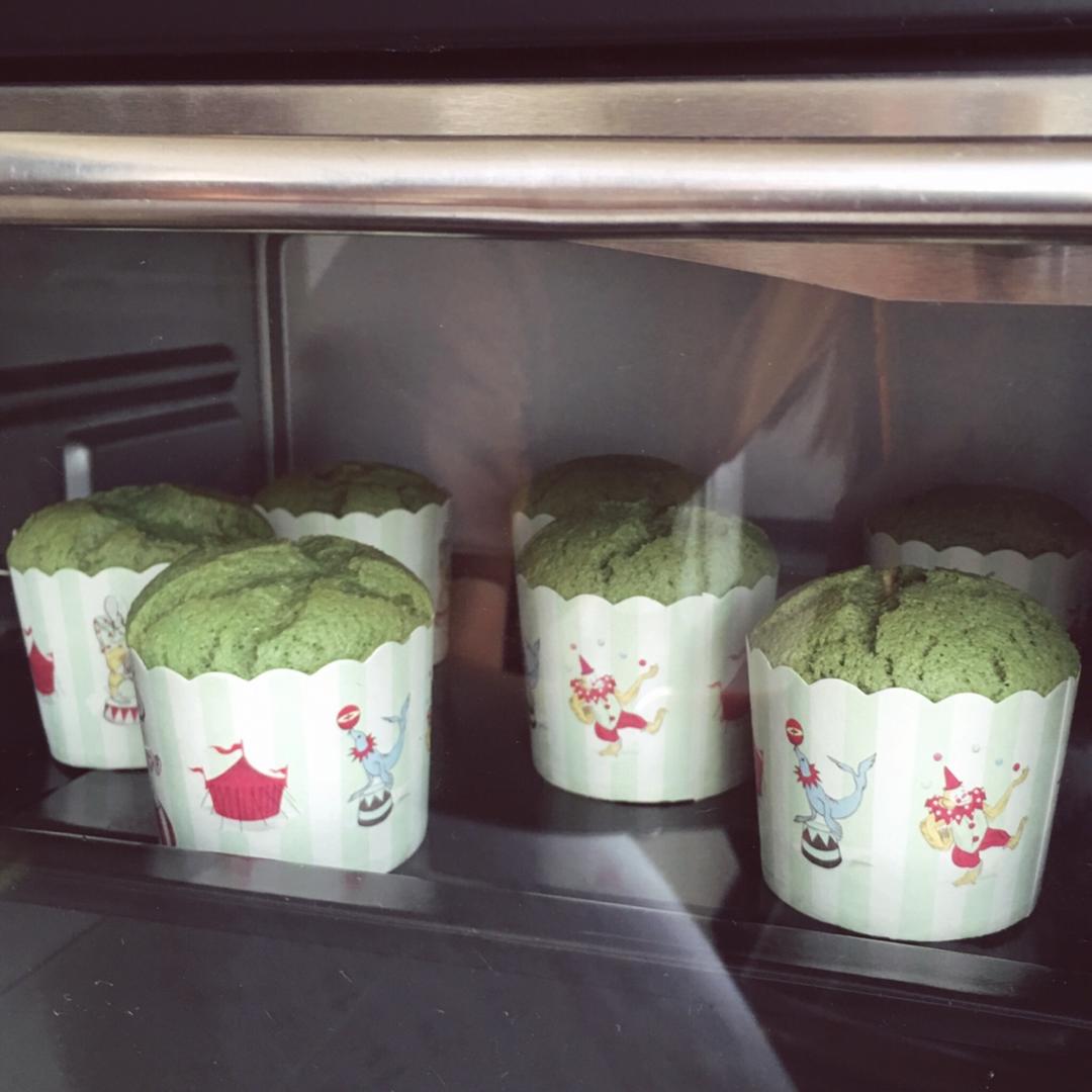 六寸抹茶戚风蛋糕