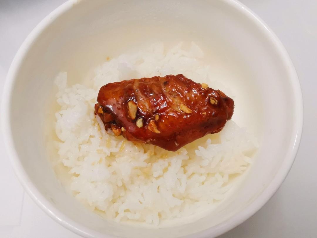 不要再可乐鸡翅了，求求你试试蒜香鸡翅吧，香味捅破天花板！