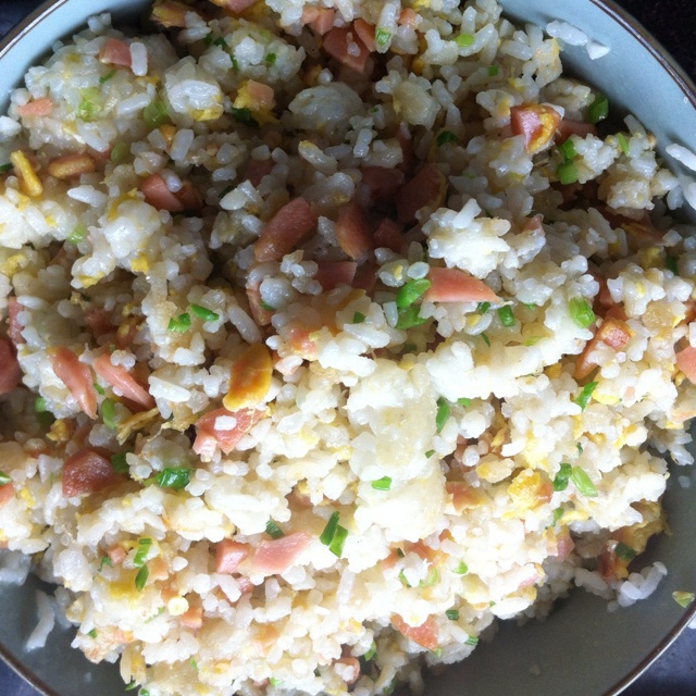 黄金火腿肠蛋炒饭