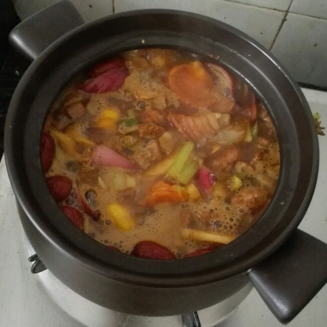 枣香栗子焖牛腩