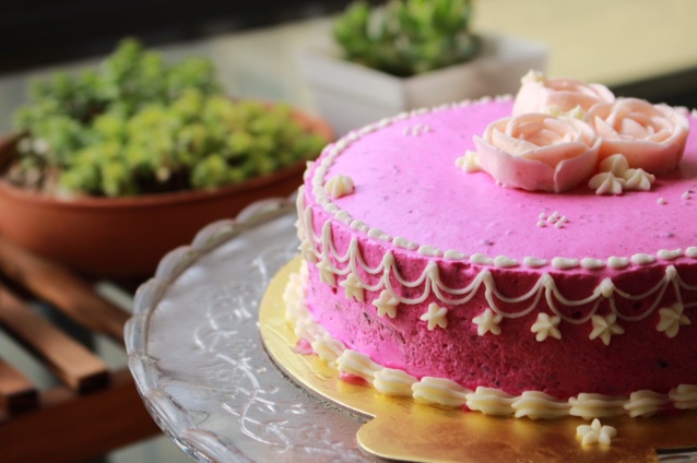 火龙果慕斯蛋糕