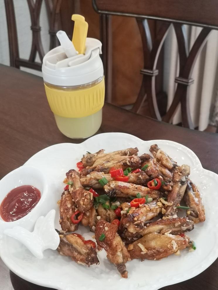 切边蒜香鸡翅！好做又好吃，吃一盘都不够！