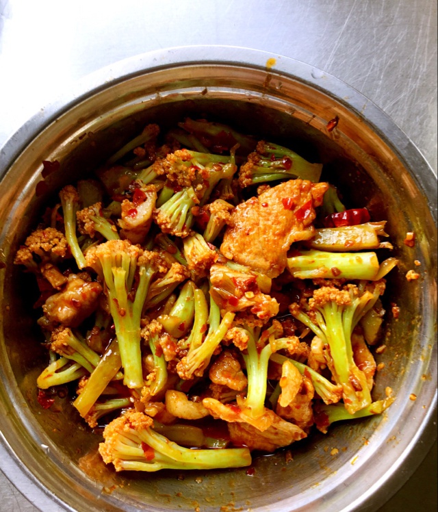 很“浪费”米饭的家常菜之一-------干锅菜花