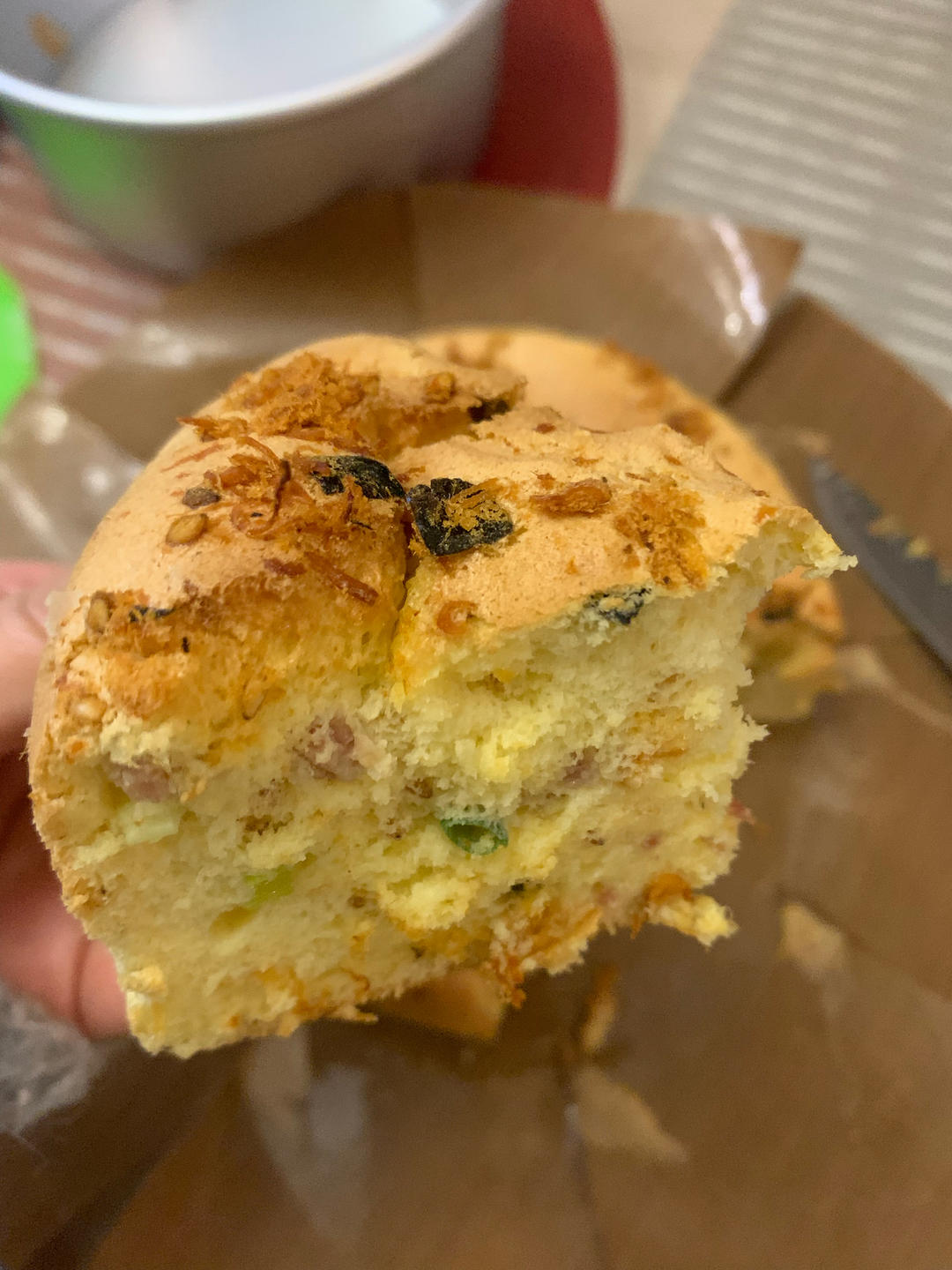 好吃不腻丨口感丰富丨香葱肉松戚风蛋糕
