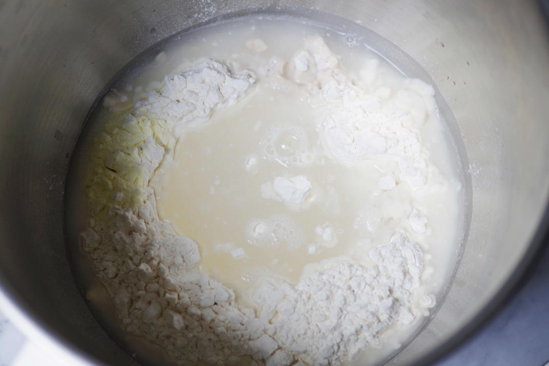 纯奶手撕吐司的做法 步骤1