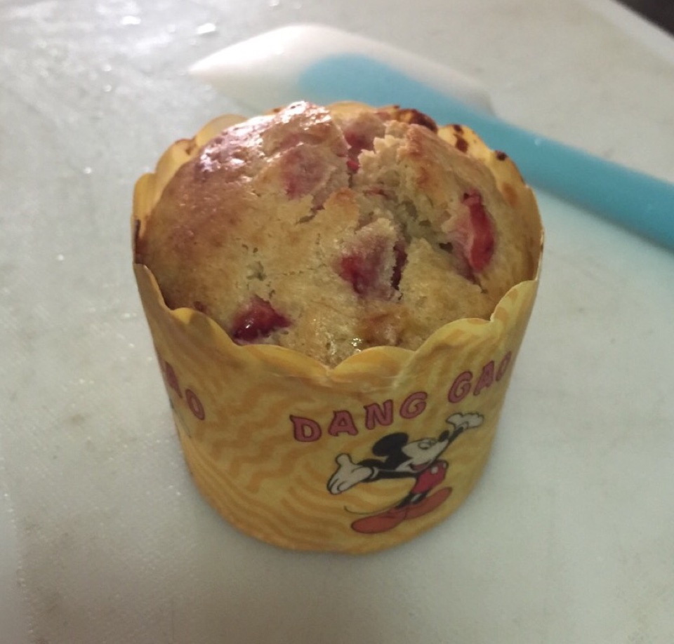 又快又美的草莓香蕉麦芬（杯子蛋糕）