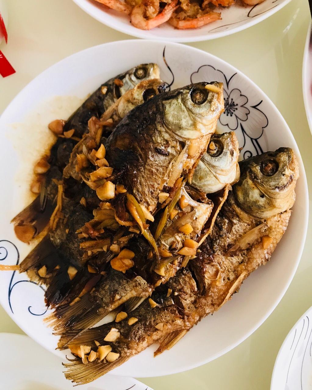 糖醋小鲫鱼