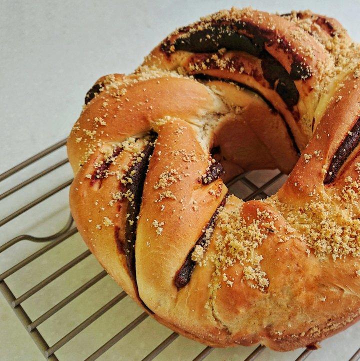 oo竹笛oo做的【枣泥扭纹软面包】