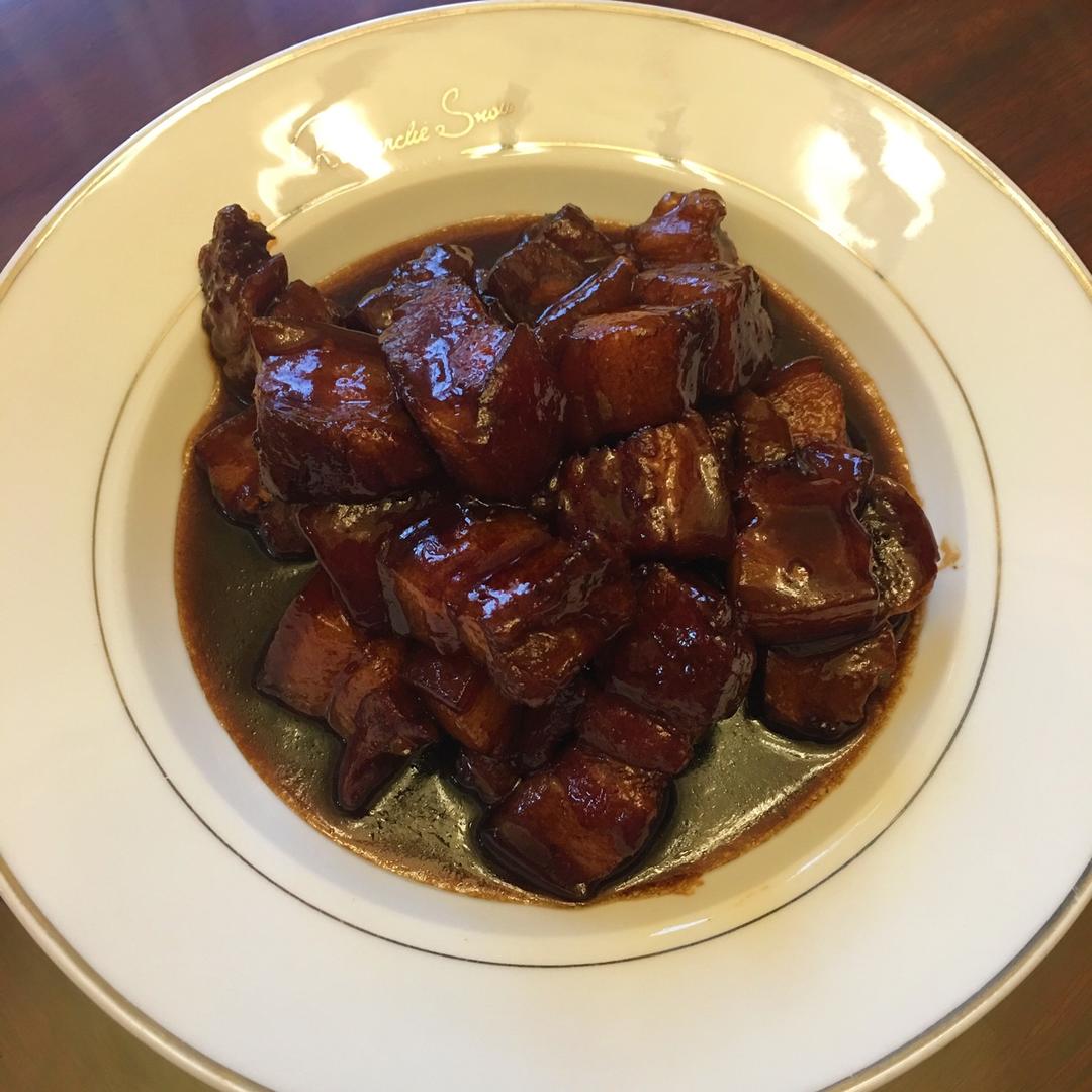 吃着碗里望着锅里的红烧肉