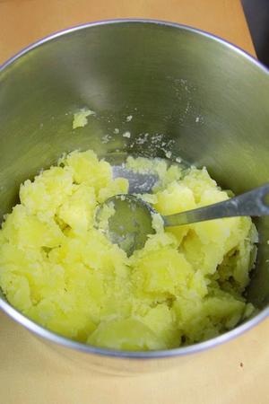 奶油培根土豆球的做法 步骤9