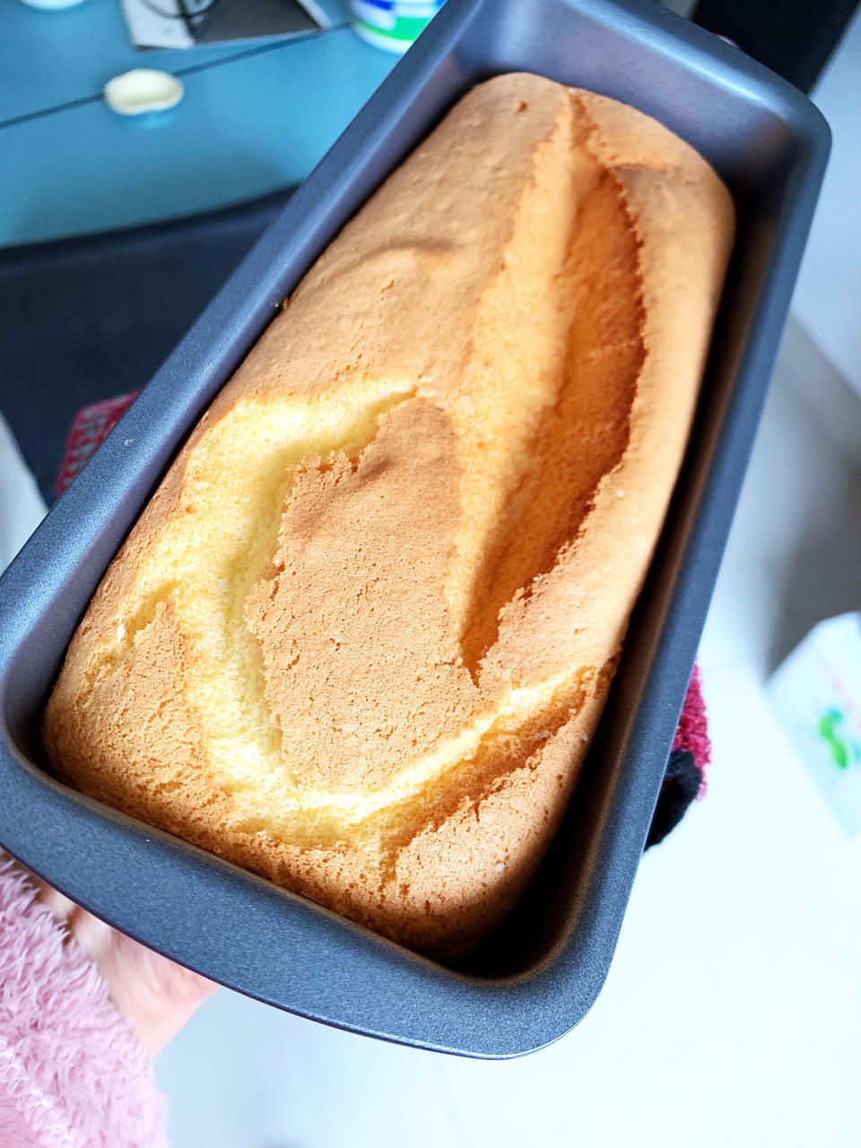 超简单完美戚风蛋糕（6寸2蛋）附打发、翻拌、脱模视频