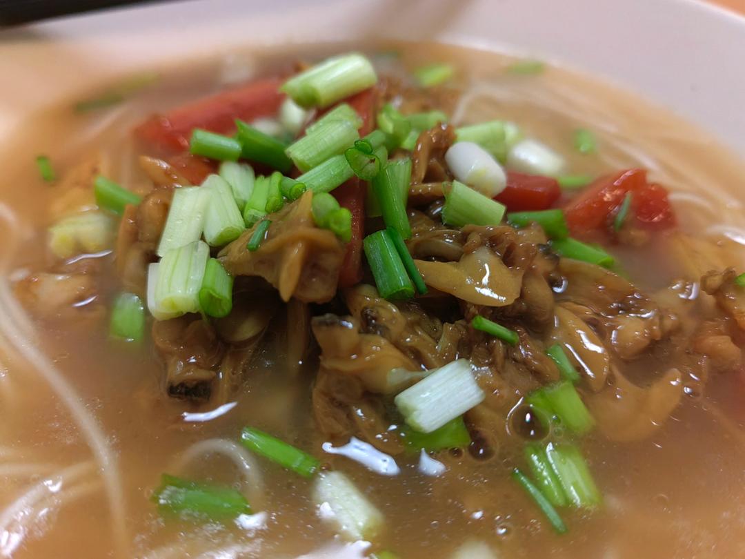 外面吃不到的鲜花哈（花甲）汤面条