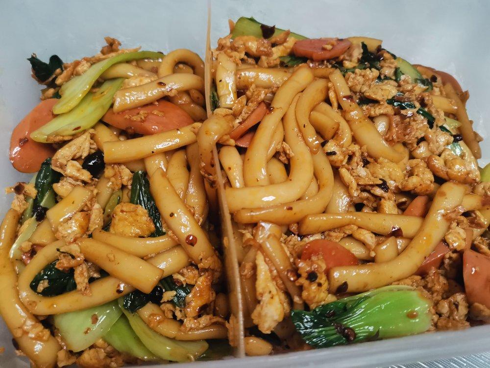 好吃到舔盘的老干妈炒土豆粉!秒杀路边摊