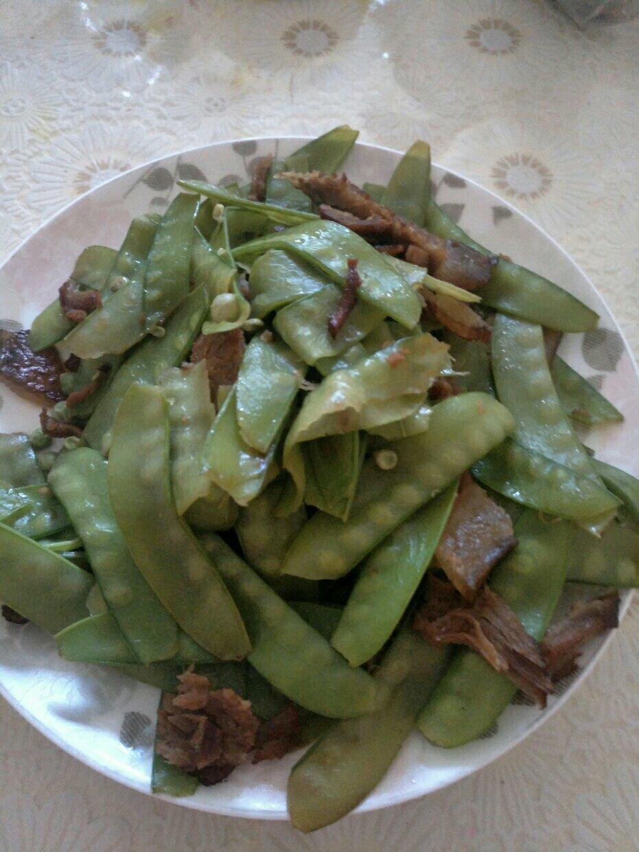 荷兰豆炒腊肉
