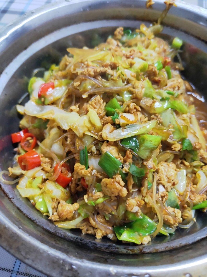 包心菜炒红薯粉丝