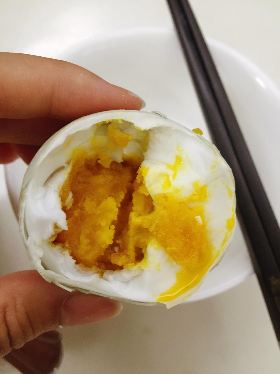 自制流油的咸鸭蛋
