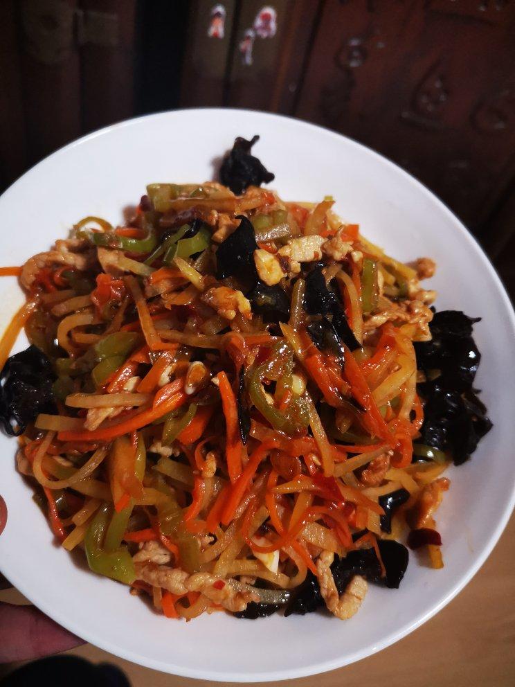 超好吃的鱼香肉丝（做法相当简单，一看就会）