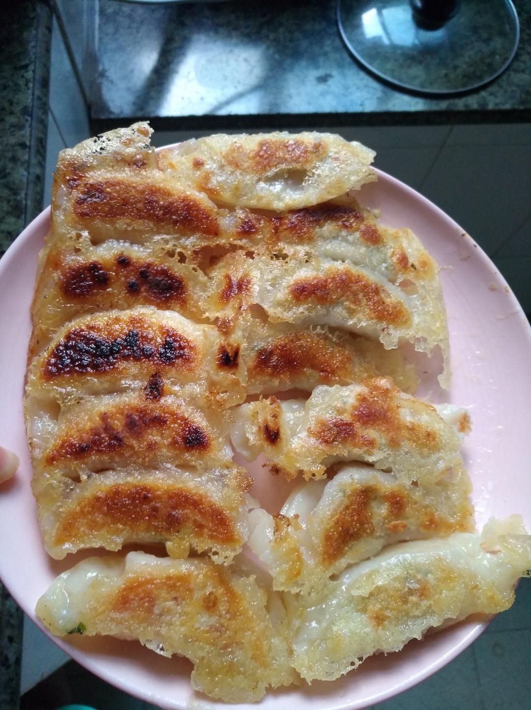 手机用户1088_s7tg做的早餐来一锅香脆的生煎饺子