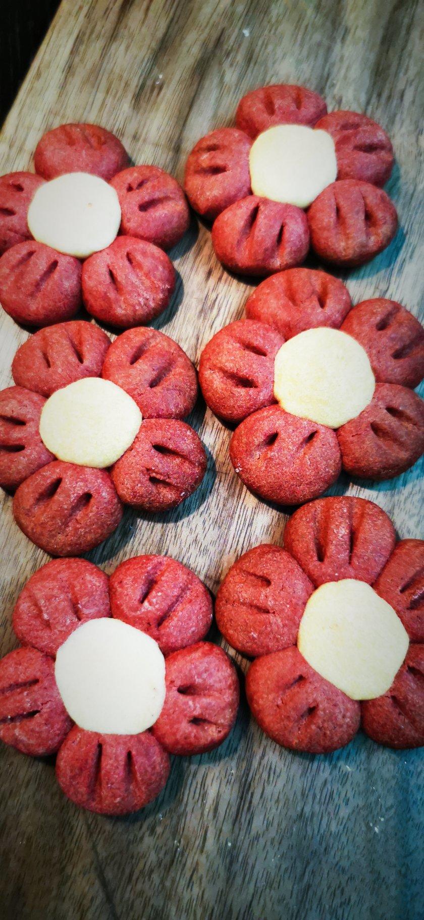 送你一朵小红花 🌺免模具｜零难度花朵饼干