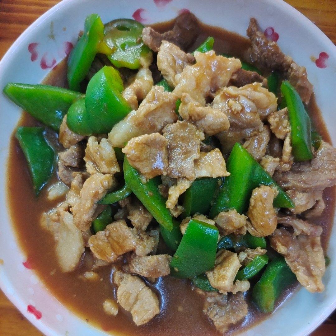 下饭神器👉青椒炒肉
