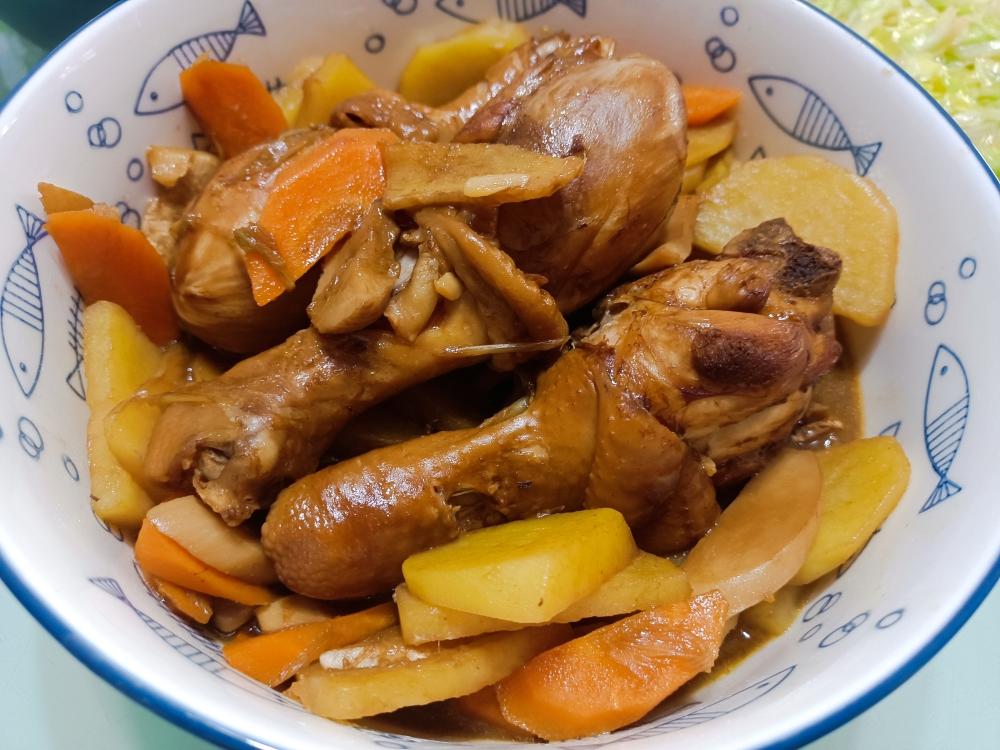 简单的炖鸡腿的做法