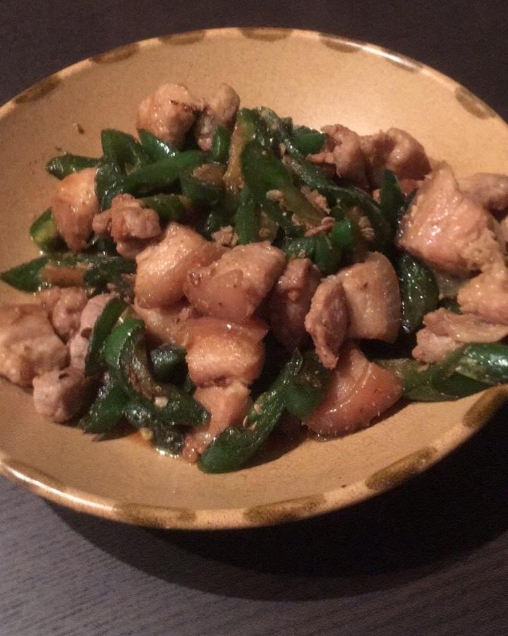 农家小炒肉【记忆中勾魂的油汤】